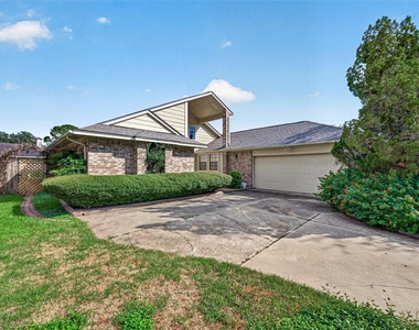 2115 Echo Ridge Ridge - Photo Thumbnail 1