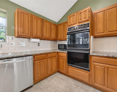 2115 Echo Ridge Ridge - Photo Thumbnail 23