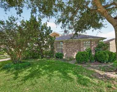 2115 Echo Ridge Ridge - Photo Thumbnail 3