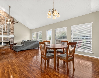 2115 Echo Ridge Ridge - Photo Thumbnail 12