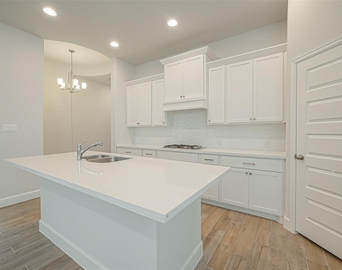 213 Mccrea Court - Photo Thumbnail 16