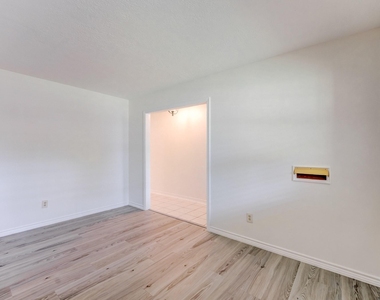 4812 Ivy Street - Photo Thumbnail 7