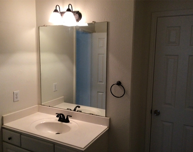 24319 Ayscough Lane - Photo Thumbnail 8
