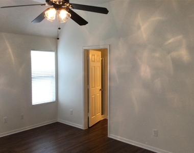 24319 Ayscough Lane - Photo Thumbnail 12