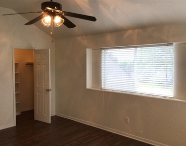 24319 Ayscough Lane - Photo Thumbnail 11