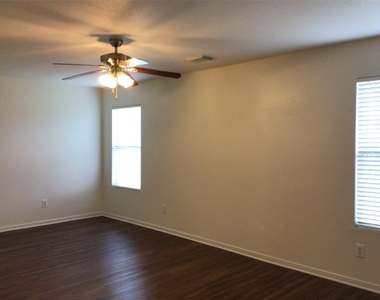 24319 Ayscough Lane - Photo Thumbnail 9