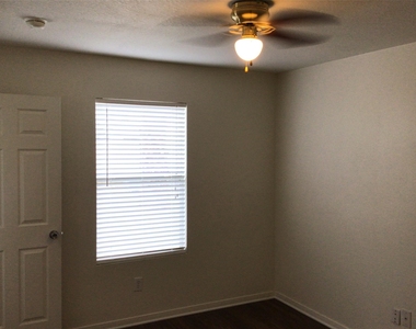 24319 Ayscough Lane - Photo Thumbnail 20