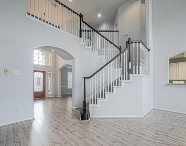 9519 Stone Terrace Court - Photo Thumbnail 15