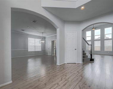 9519 Stone Terrace Court - Photo Thumbnail 5