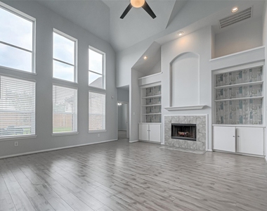9519 Stone Terrace Court - Photo Thumbnail 12