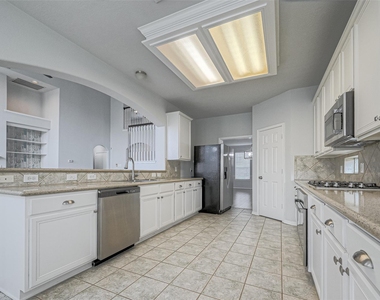 9519 Stone Terrace Court - Photo Thumbnail 19