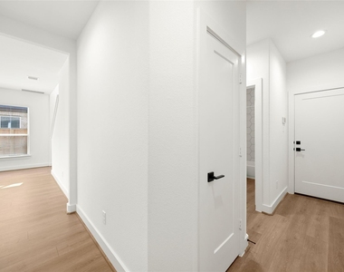 2708 Sunrise Breeze Drive - Photo Thumbnail 23