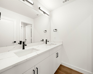 2708 Sunrise Breeze Drive - Photo Thumbnail 28