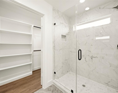 2708 Sunrise Breeze Drive - Photo Thumbnail 17
