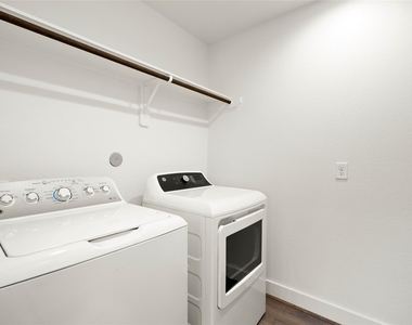 2708 Sunrise Breeze Drive - Photo Thumbnail 30