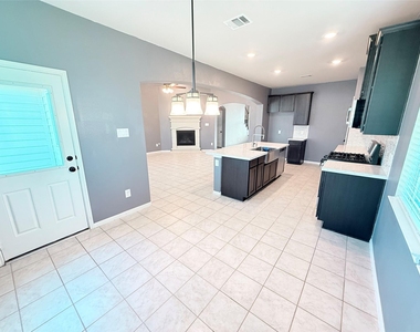18669 Blue Spruce Lane - Photo Thumbnail 12