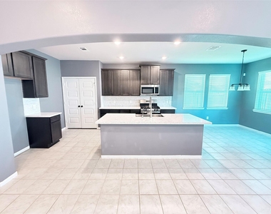 18669 Blue Spruce Lane - Photo Thumbnail 10
