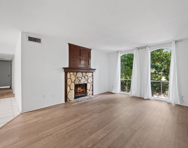 4649 Wild Indigo Street - Photo Thumbnail 12