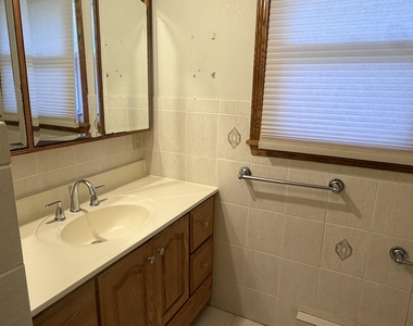 935 N Irving Avenue - Photo Thumbnail 9