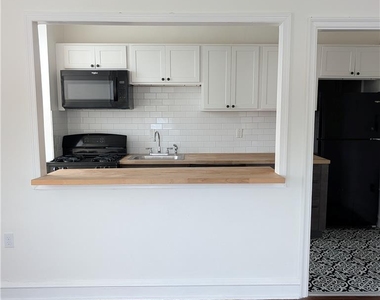 1458 Northampton Street - Photo Thumbnail 4