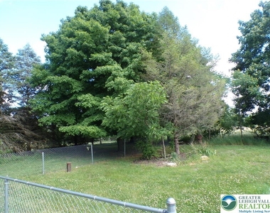 7877 Gun Club Road - Photo Thumbnail 3