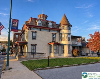 701 Main Street - Photo Thumbnail 12