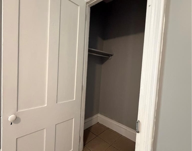 697 Ferry Street - Photo Thumbnail 9