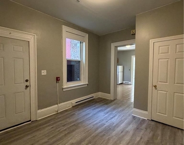 697 Ferry Street - Photo Thumbnail 10