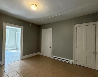 697 Ferry Street - Photo Thumbnail 4