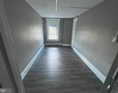 409 W Broad Street - Photo Thumbnail 5