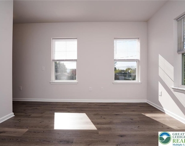 1210 Eaton Avenue - Photo Thumbnail 20