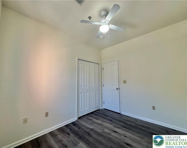 79 W Market Street - Photo Thumbnail 11