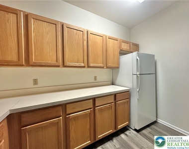 79 W Market Street - Photo Thumbnail 16
