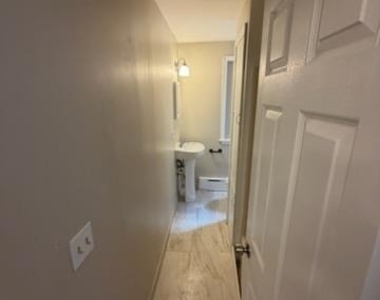 19 S Madison Street - Photo Thumbnail 20