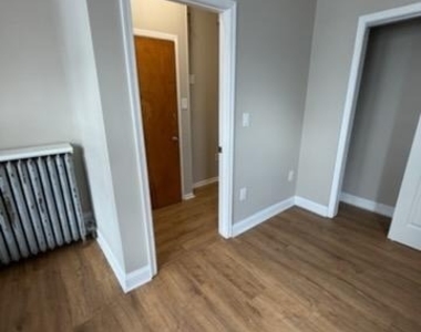 19 S Madison Street - Photo Thumbnail 10