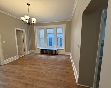 19 S Madison Street - Photo Thumbnail 5