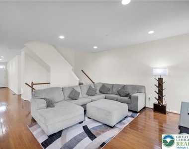 273 Redclover Lane - Photo Thumbnail 14