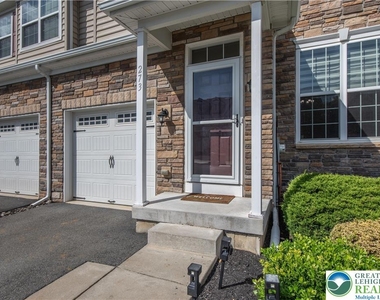 273 Redclover Lane - Photo Thumbnail 2