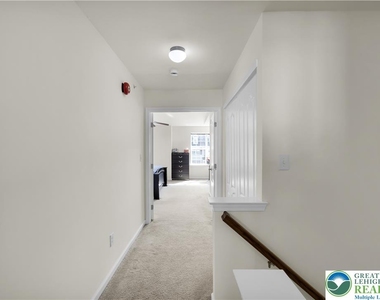 273 Redclover Lane - Photo Thumbnail 24