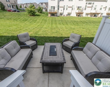 273 Redclover Lane - Photo Thumbnail 11