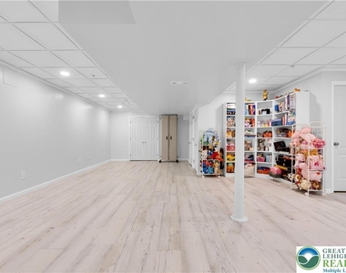 273 Redclover Lane - Photo Thumbnail 42