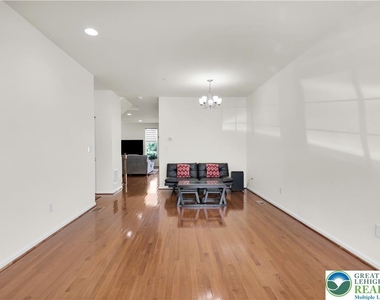 273 Redclover Lane - Photo Thumbnail 17