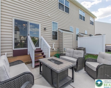 273 Redclover Lane - Photo Thumbnail 10