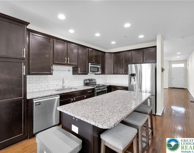 273 Redclover Lane - Photo Thumbnail 19