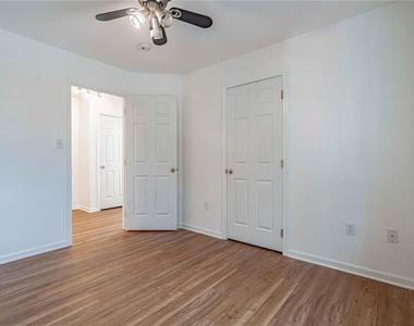 1427 Chelsea Avenue - Photo Thumbnail 27
