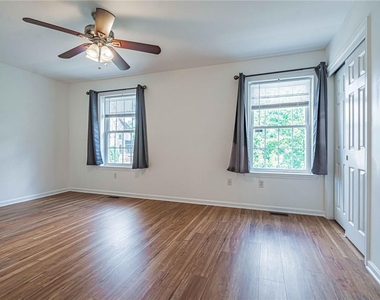 1427 Chelsea Avenue - Photo Thumbnail 15