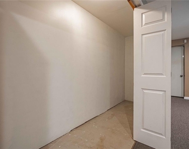 1427 Chelsea Avenue - Photo Thumbnail 32