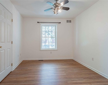 1427 Chelsea Avenue - Photo Thumbnail 26