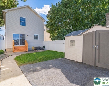 1427 Chelsea Avenue - Photo Thumbnail 37
