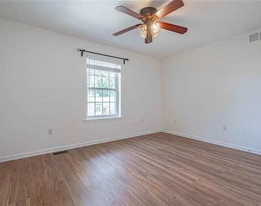 1427 Chelsea Avenue - Photo Thumbnail 22